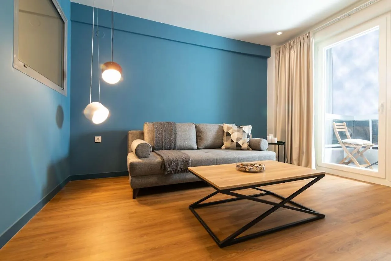 F & B Collection - City Central Suite For 3 contacts
